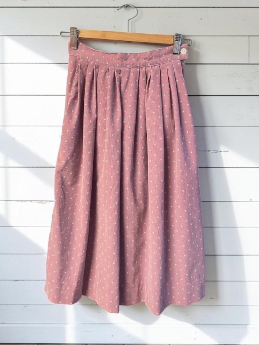 1980s, ‘Cambridge Dry Goods’ Dusty Pink corduroy Midi Skirt with rosebuds detail